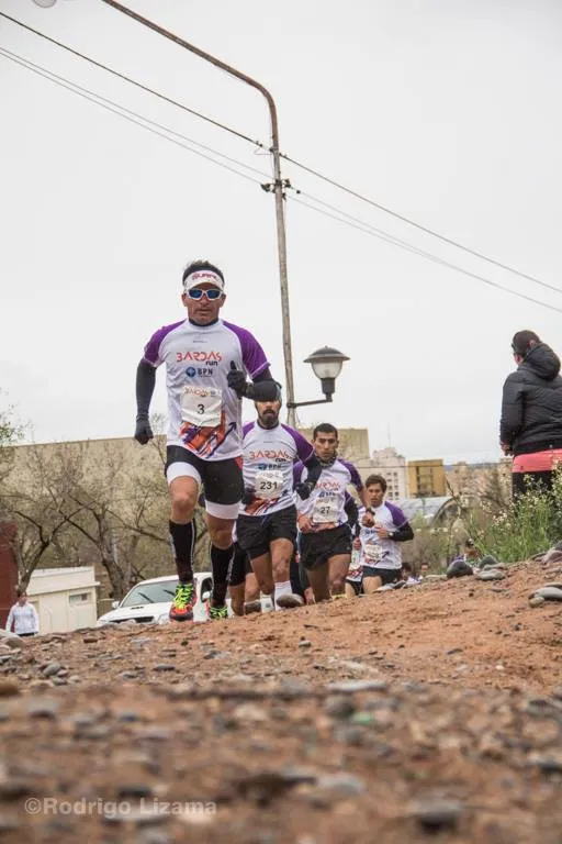 El peloton lider, comandado por Maxi Morales, en la edicion 2014. Foto: Rodrigo Lizama