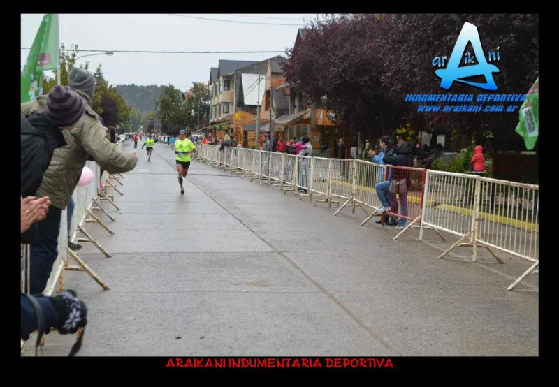 Ezequiel rumbo a la meta en pleno Sprint Final. Foto: Araikani