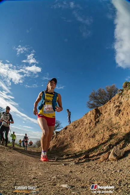 Veronica Bravo, ganadora en damas de la Travesía. Foto: Francisco Ibarra Osorio