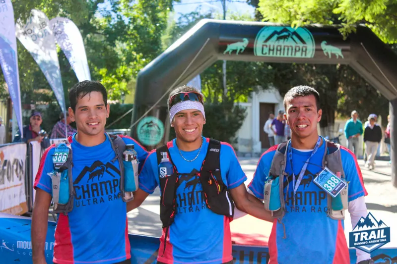 Franco Paredes, Sergio Pereyra y Franco Oro, el podio del Campeonato Nacional de UltraTrail 2017. Foto: Juliana Medori | Trail Running Argentina