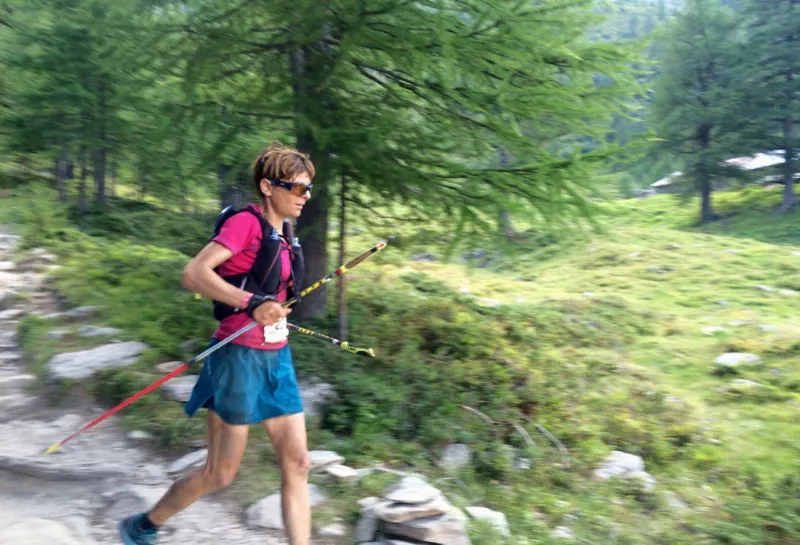 Andrea Huser, sólida en La Giete (136 Km). Foto: IRunFar